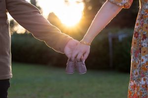Toronto maternity photographer. Halton hills maternity photos. Caledon maternity session.