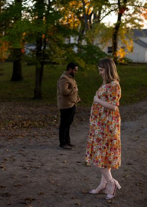 Toronto maternity photographer. Halton hills maternity photos. Georgetown maternity session.