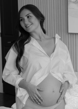 Brampton maternity photography. Ruby Manor maternity photographer. Toronto maternity photos. Toronto expecting parents.