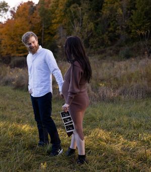 Toronto maternity photographer. Halton hills maternity photos. Brampton maternity session.