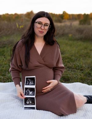 Toronto maternity photographer. Halton hills maternity photos. Milton maternity session.
