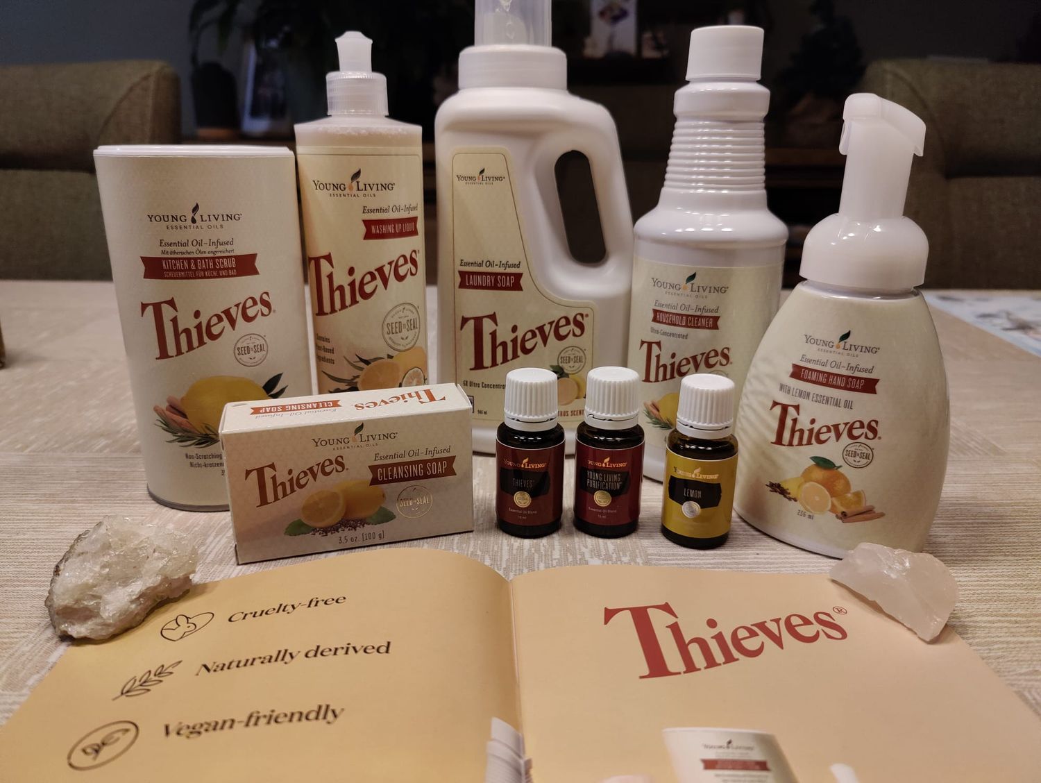 Thieves starterskit young living natuurlijke huishoudproducten
holistisch bewust poetsen