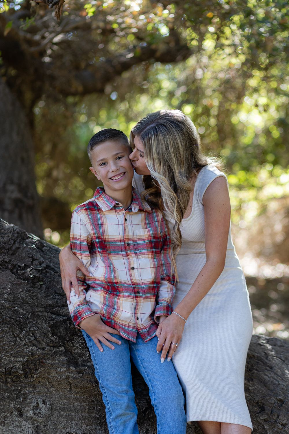 Family photoshoot shot at local park in Los Angeles County.