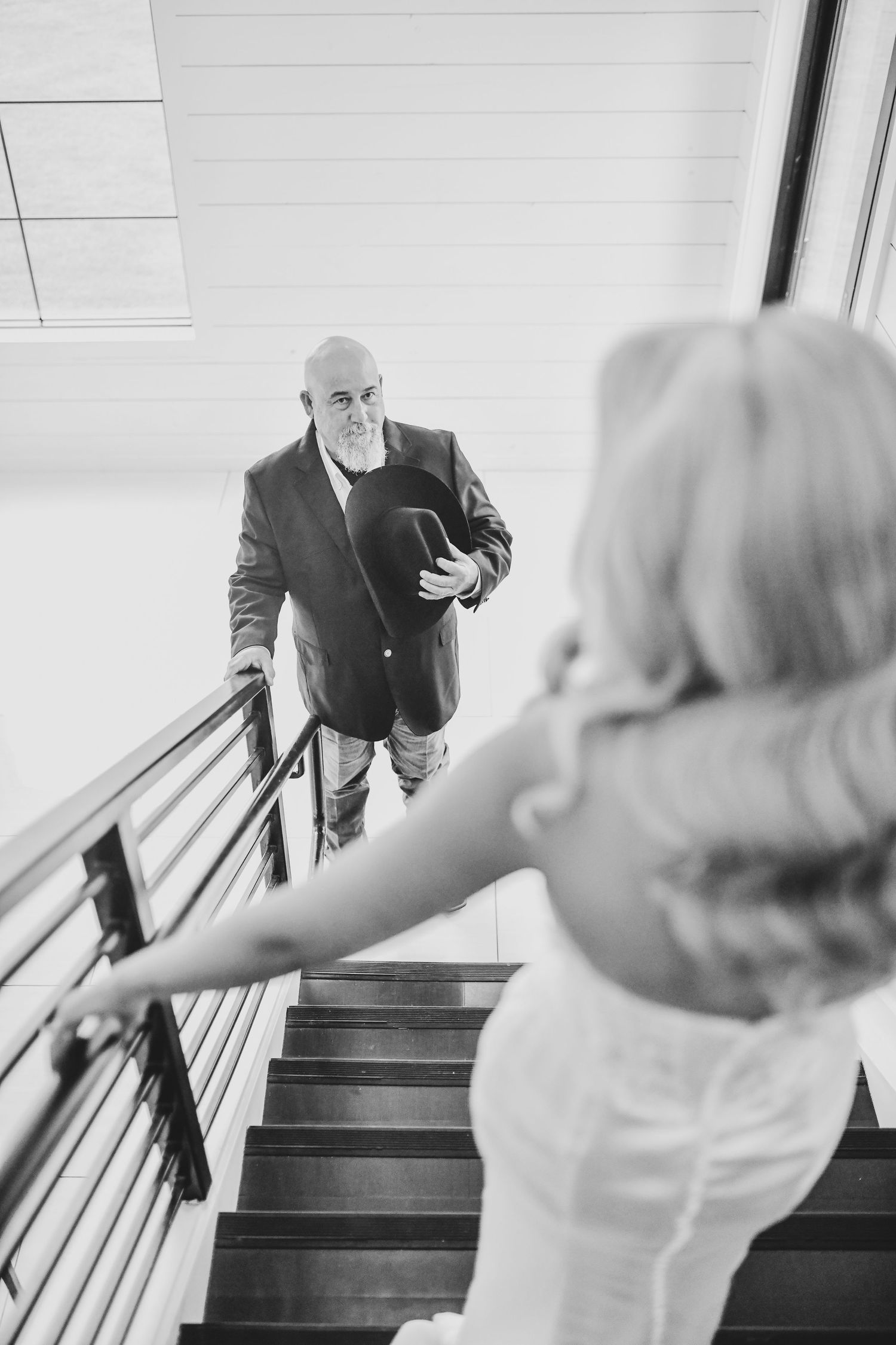 Father sees daughter in wedding dress for first time