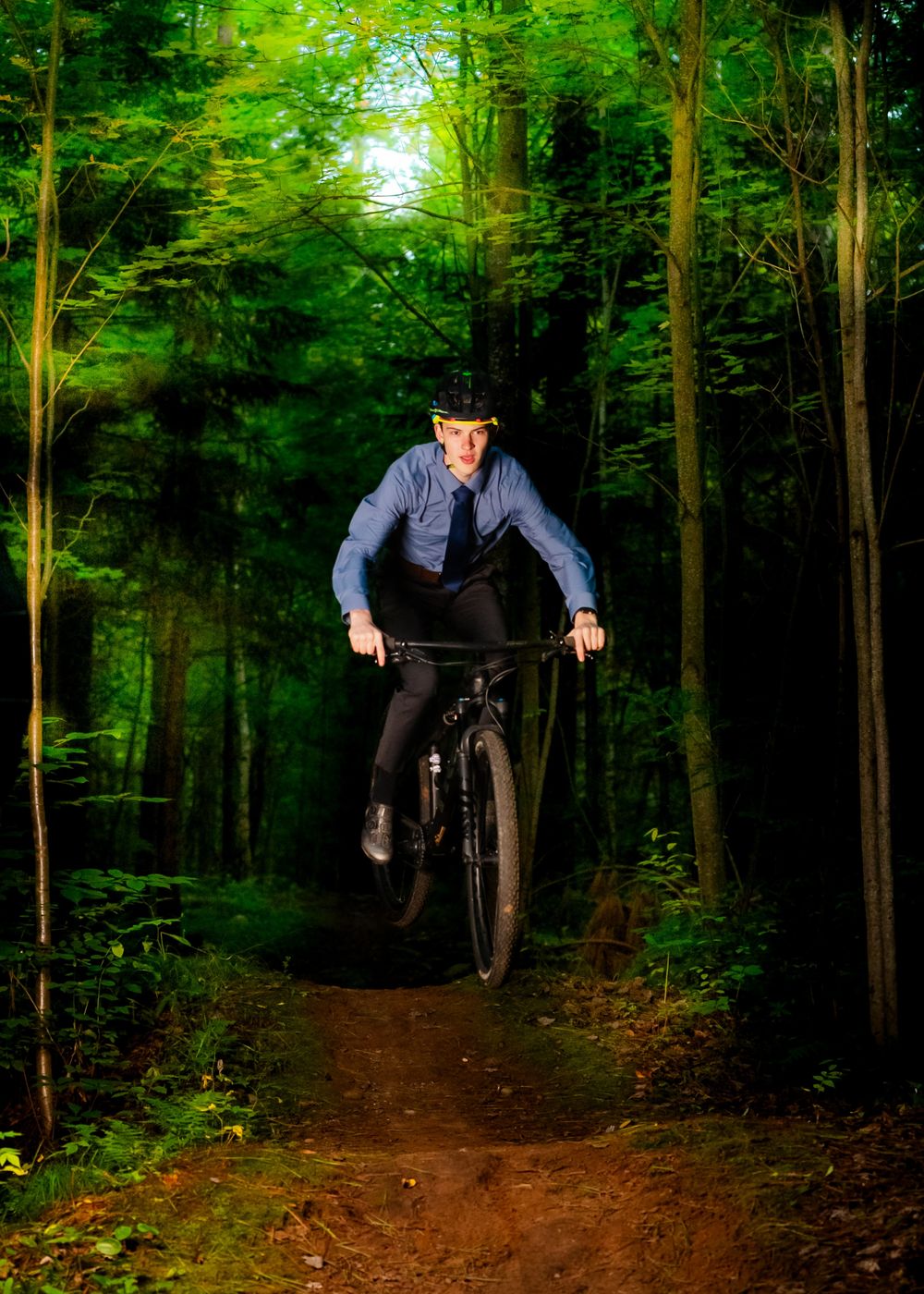 mountain bike senior grad photographer