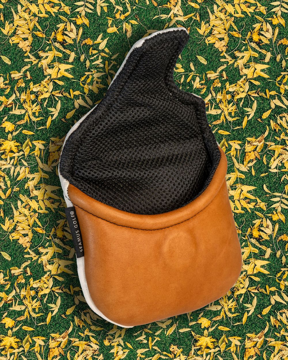 Golf head cover product photo