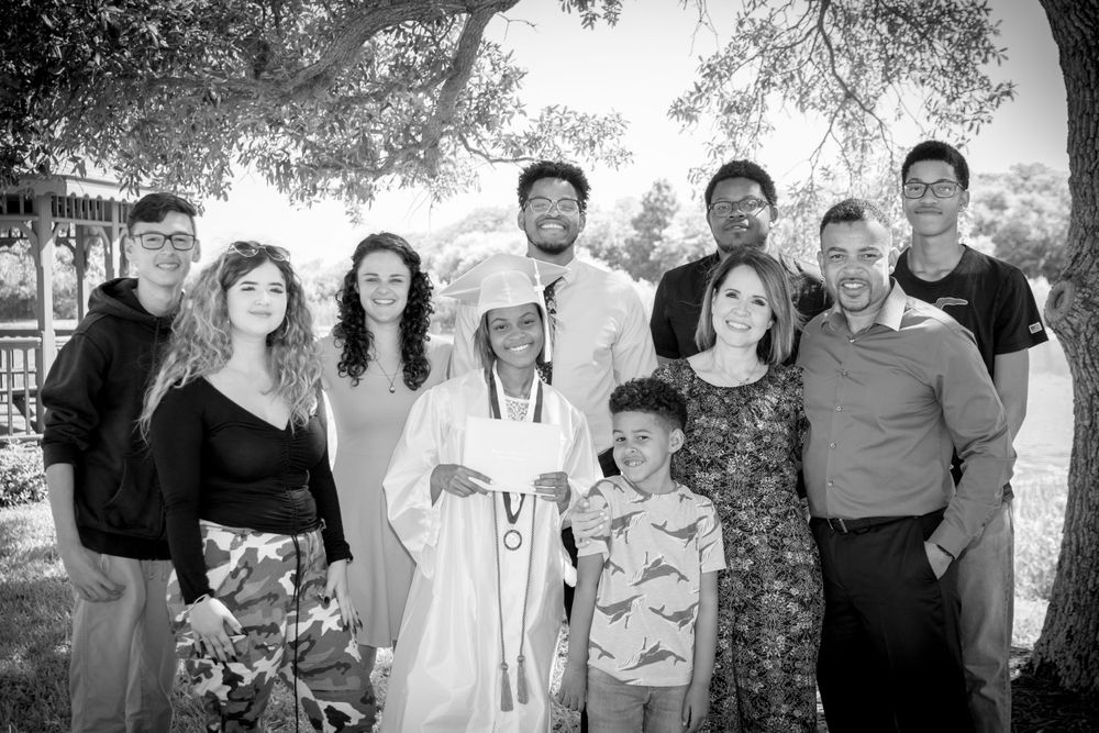 Grad-park photo session-BE Jazy Photography-St Pete-Clearwater-Tampa Bay Photographer. Family-Graduation Photographer