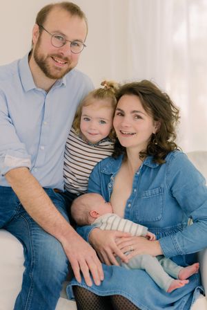 Séance Nouveau-né en famille à Poitiers ou dans la Vienne