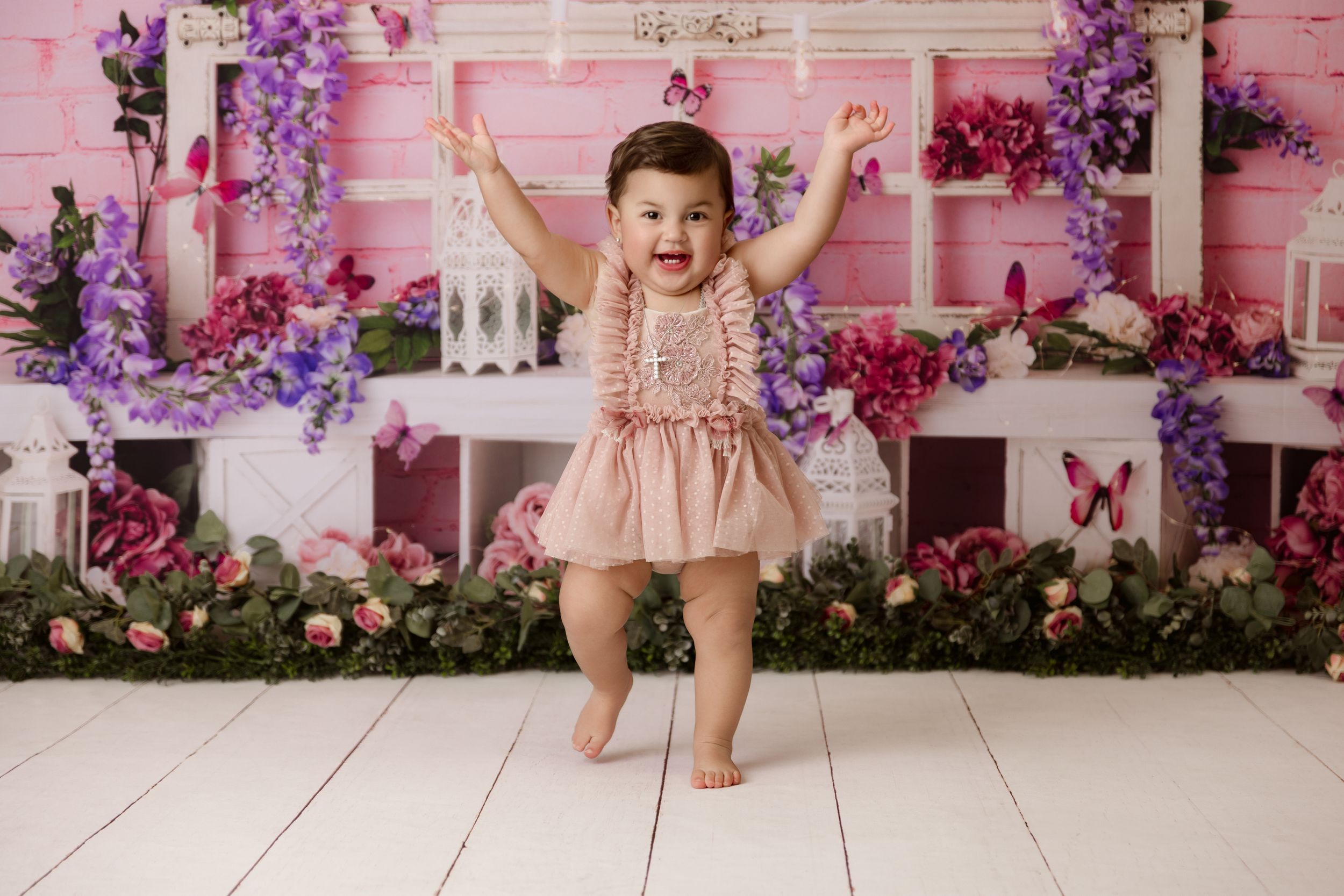 Miami cake smash photographer, milestone photography Miami, baby portrait studio Miami, cake smash photos near me Miami