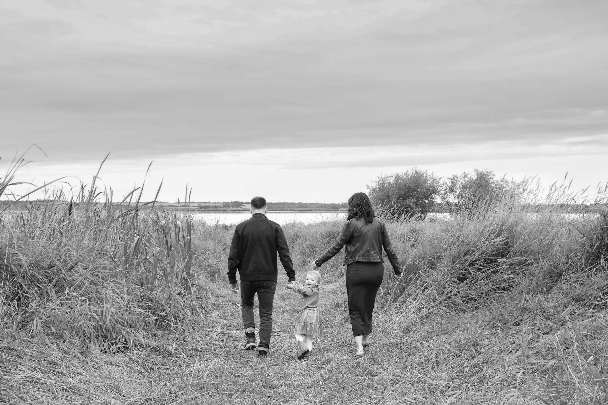 Edmonton Based Maternity Photographer