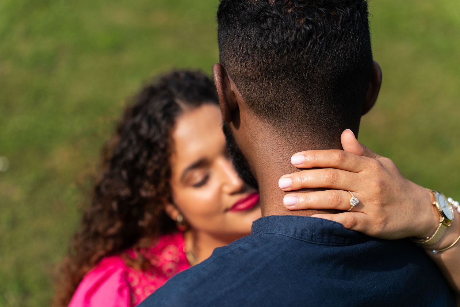 Jeune couple photo bague