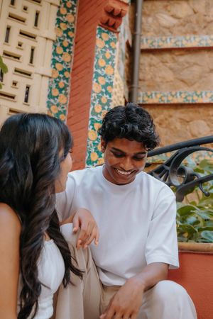 Couple laughing together during a Casa Vicens photoshoot