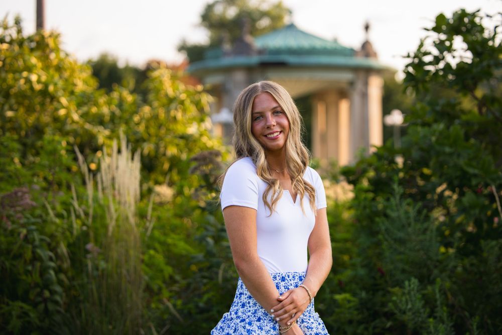 St. Louis senior photographer Carly Scaduto