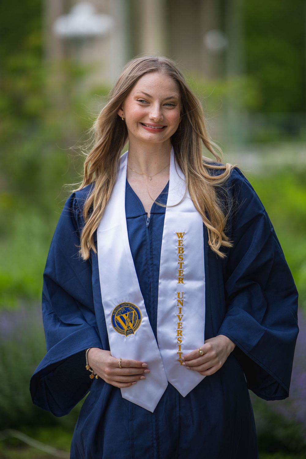 St. Louis senior photographer Carly Scaduto Photography