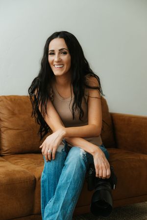Professional headshot photography, content photography; Copyright: Myranda Smith Photography