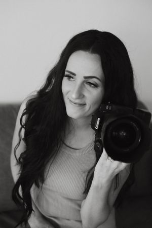 Professional headshot photography, content photography; Copyright: Myranda Smith Photography