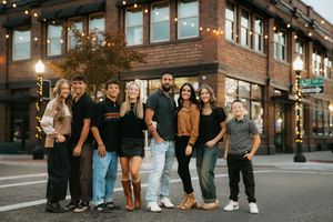 Family portrait photography; Copyright: Myranda Smith Photography
