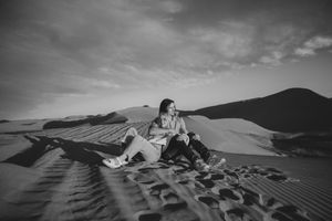 Couples engagement photography; Copyright: Myranda Smith Photography