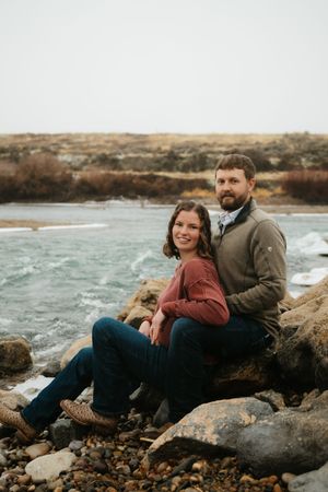 Couples engagement photography; Copyright: Myranda Smith Photography