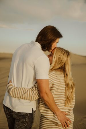 Couples engagement photography; Copyright: Myranda Smith Photography