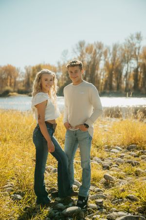 Family portrait photography; Copyright: Myranda Smith Photography