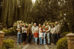 Family portrait photography; Copyright: Myranda Smith Photography