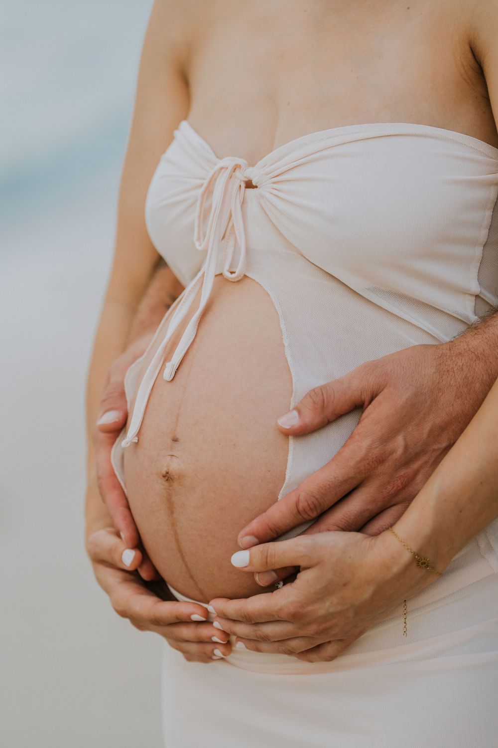 Elegant maternity photoshoot at Melasti Beach