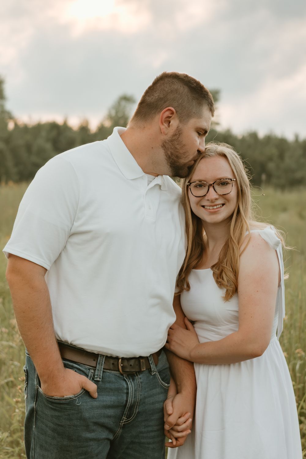 dreamy white sunset couple photos