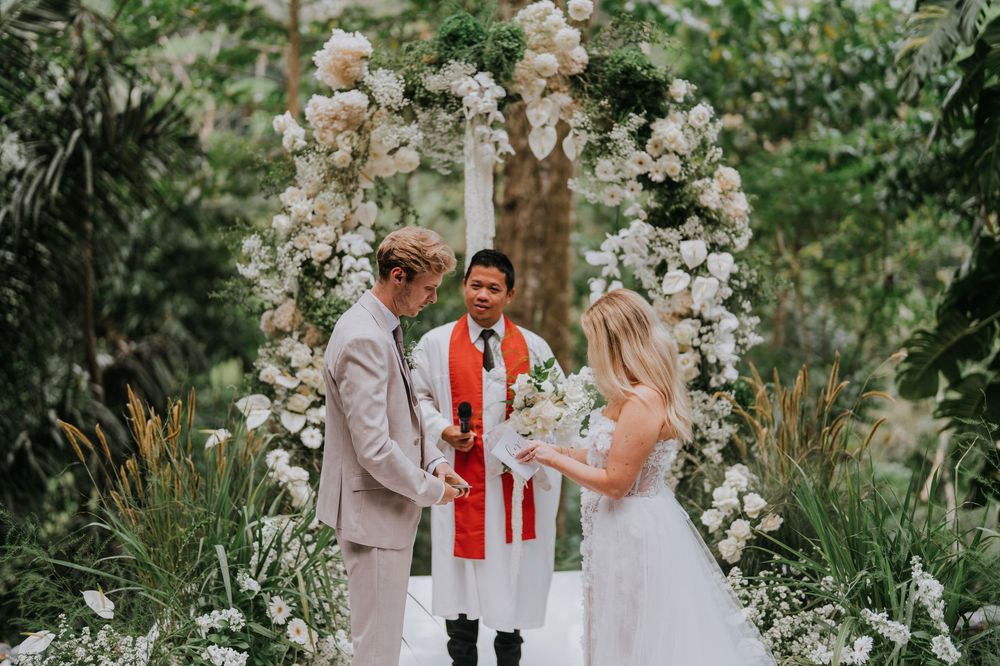 Luxury wedding photography at Capella Ubud