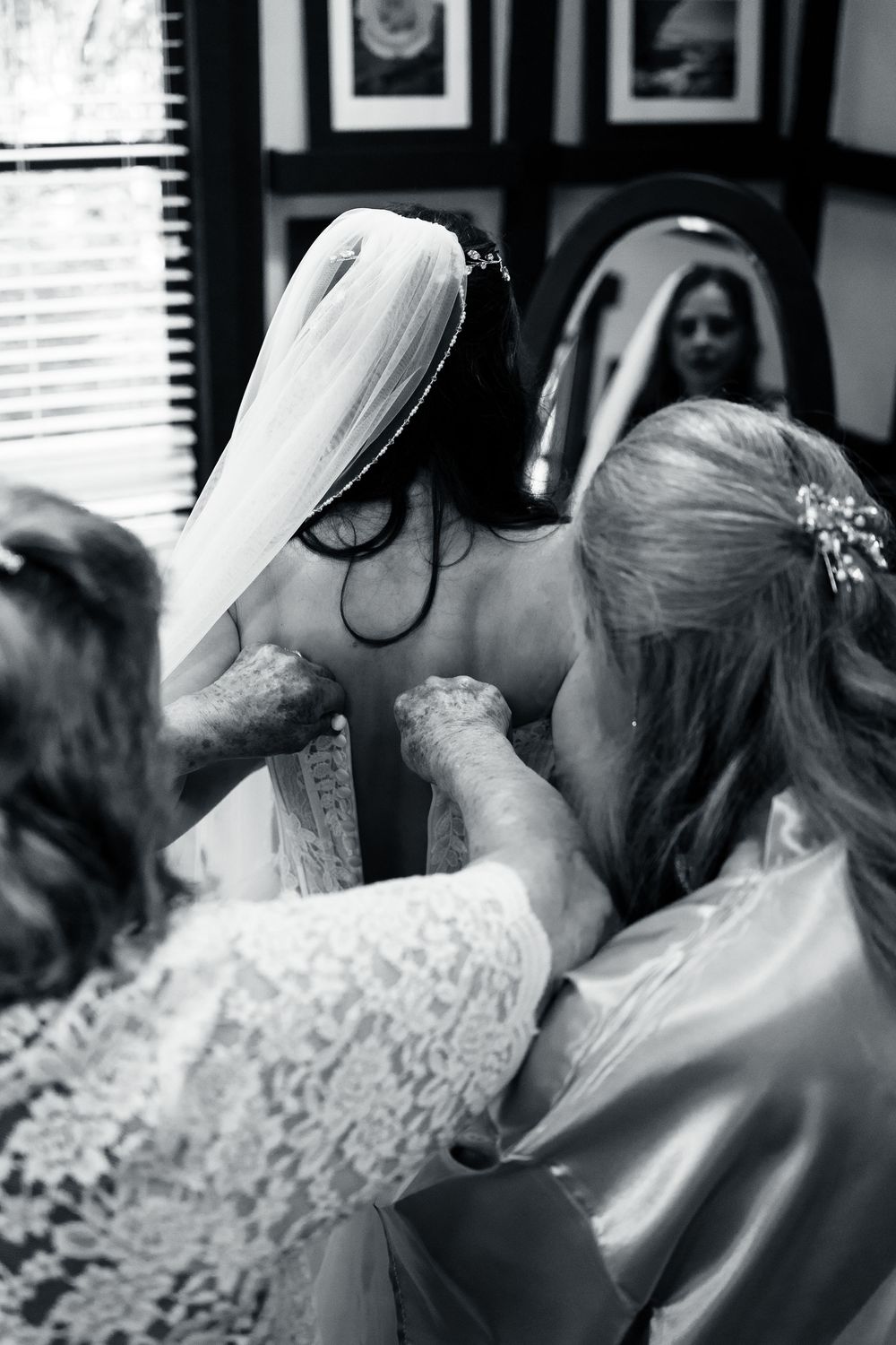 Washington Oaks Gardens State Park Wedding in Palm Coast, Florida. Getting Ready photography.