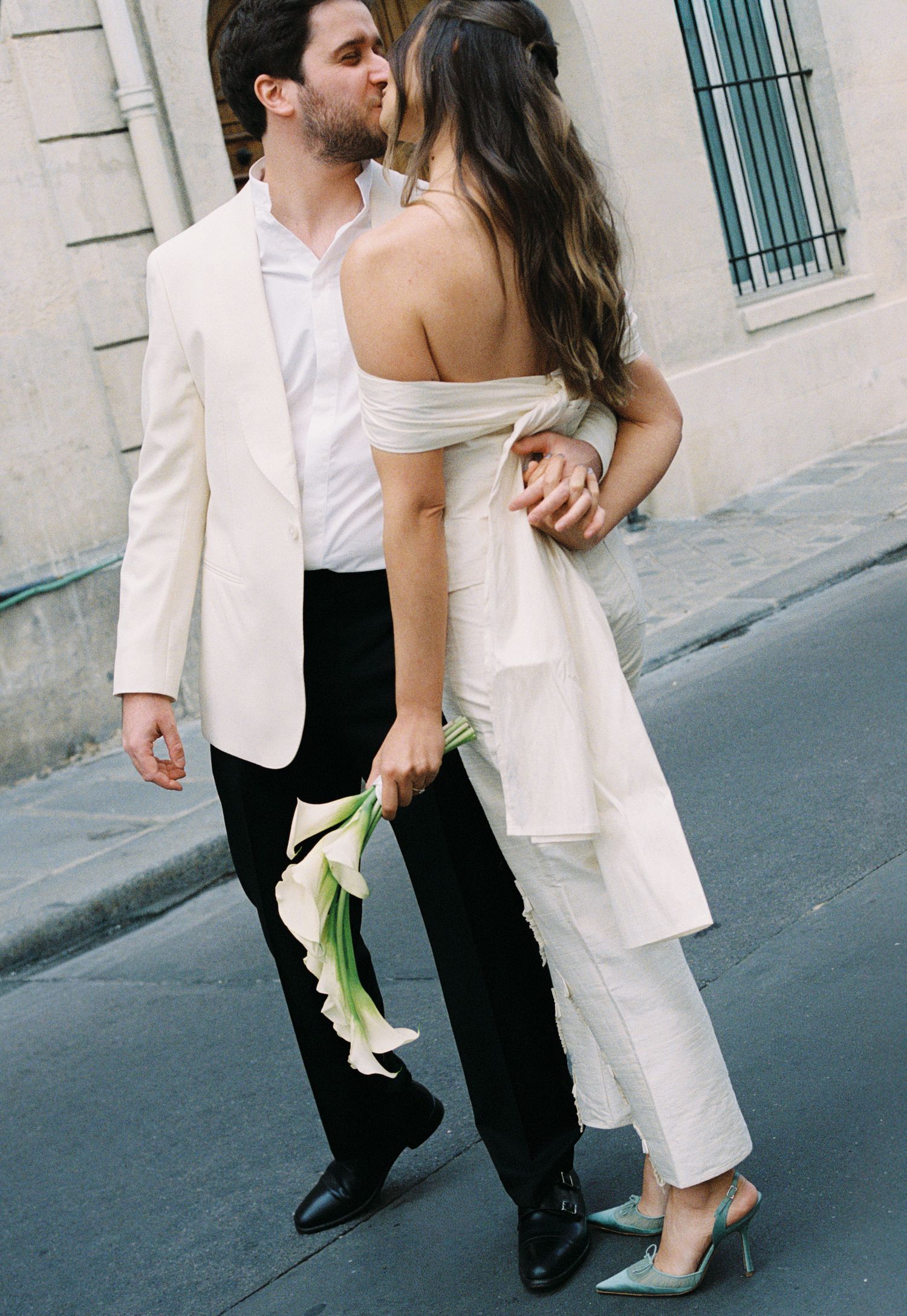Paris candid wedding photos, paris civil wedding outfit, paris film photographer, paris film wedding photographer, best photographer