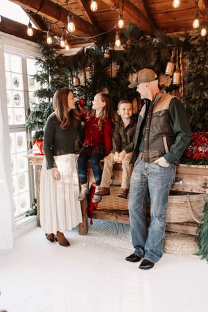Affordable Knoxville Christmas Mini Session Photography at The Holmstead Studio with Nina Thomas Photography.