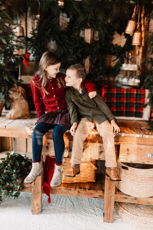 Affordable Knoxville Christmas Mini Session Photography at The Holmstead Studio with Nina Thomas Photography.