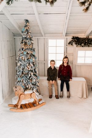 Affordable Knoxville Christmas Mini Session Photography at The Holmstead Studio with Nina Thomas Photography.