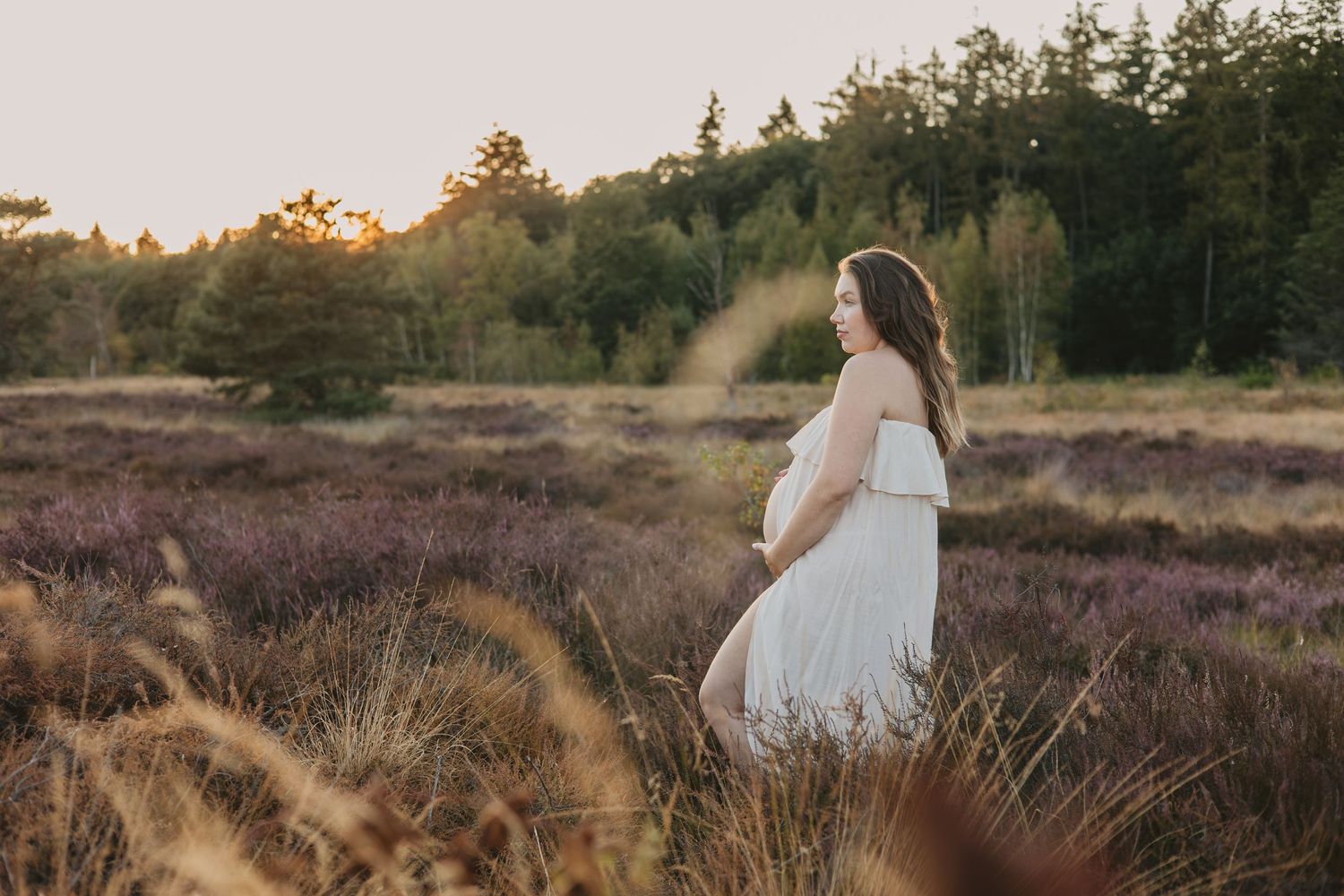 Zwangerschapsshoot in de natuur - omgeving Eindhoven. Mooimomentjefotografie