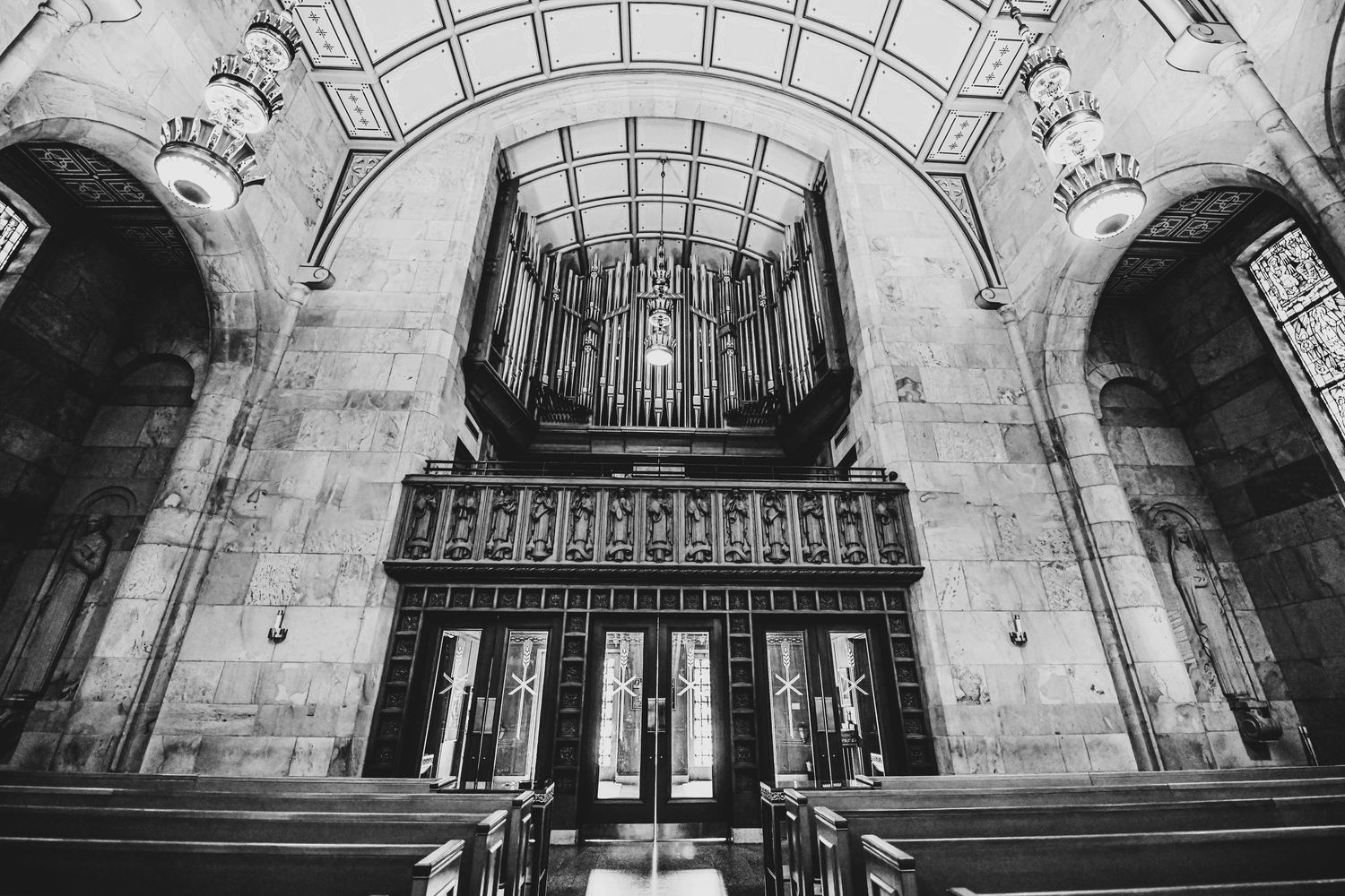 Elegant Christ the King Catholic Church and Hall on Dragon Dallas wedding