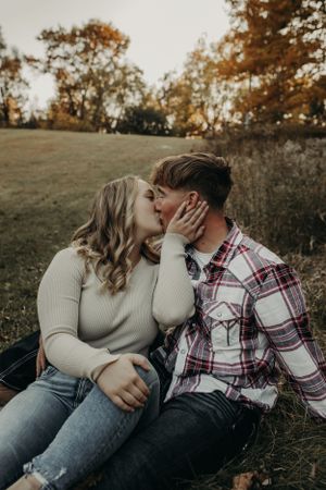 Michigan Engagement Photographer | Creative Art By Bree LLC