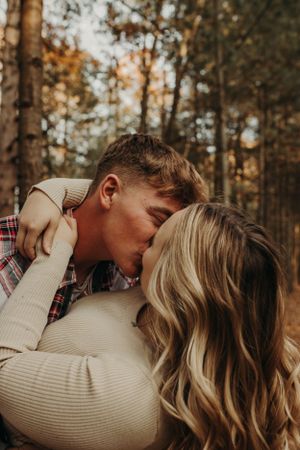 Michigan Engagement Photographer | Creative Art By Bree LLC