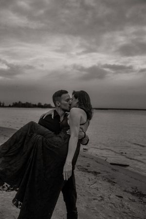 Michigan Engagement Photographer | Creative Art By Bree LLC