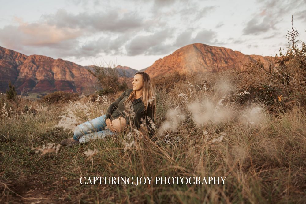 Maternity session at Franschhoek on their family farm.