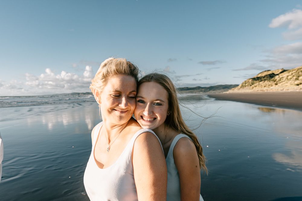 Mum and daughter photo at a beach