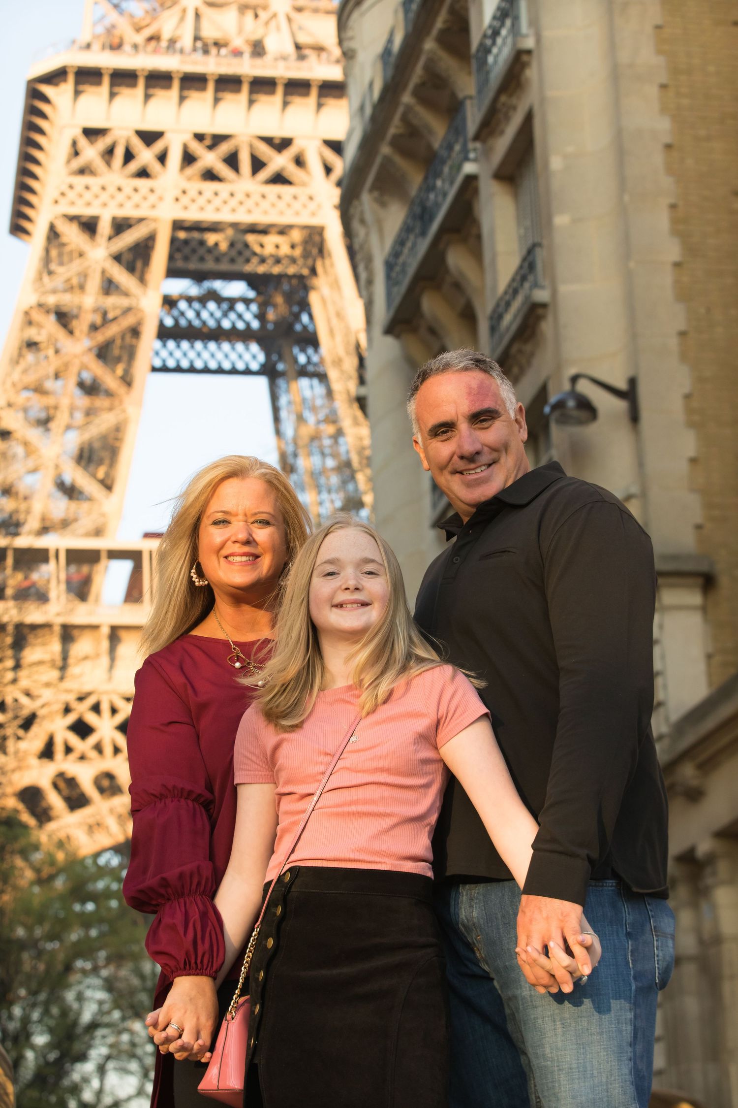 Professional family vacation photos in Paris by Picmytrip Paris.