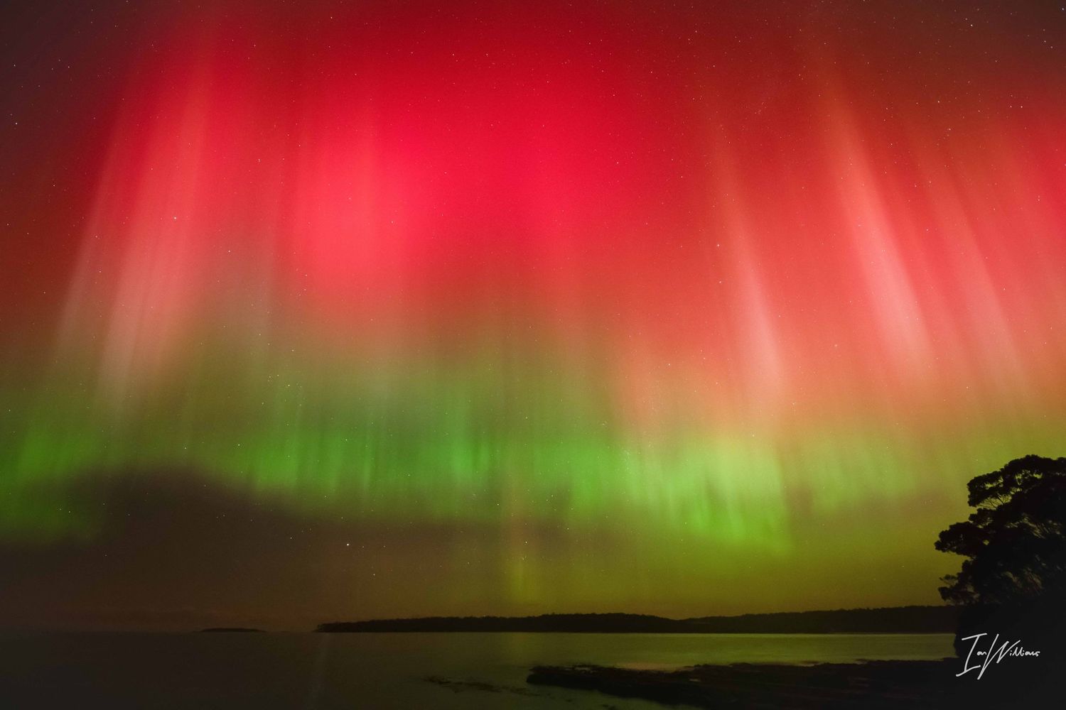 Aurora Australis, Tasmania, 11 May 2024