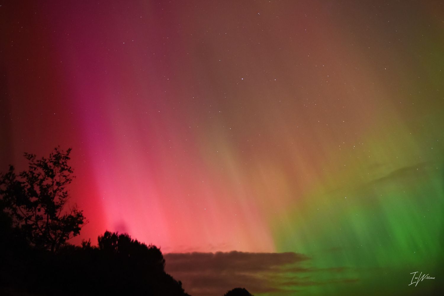 Aurora Australis, Tasmania, 11 May 2024