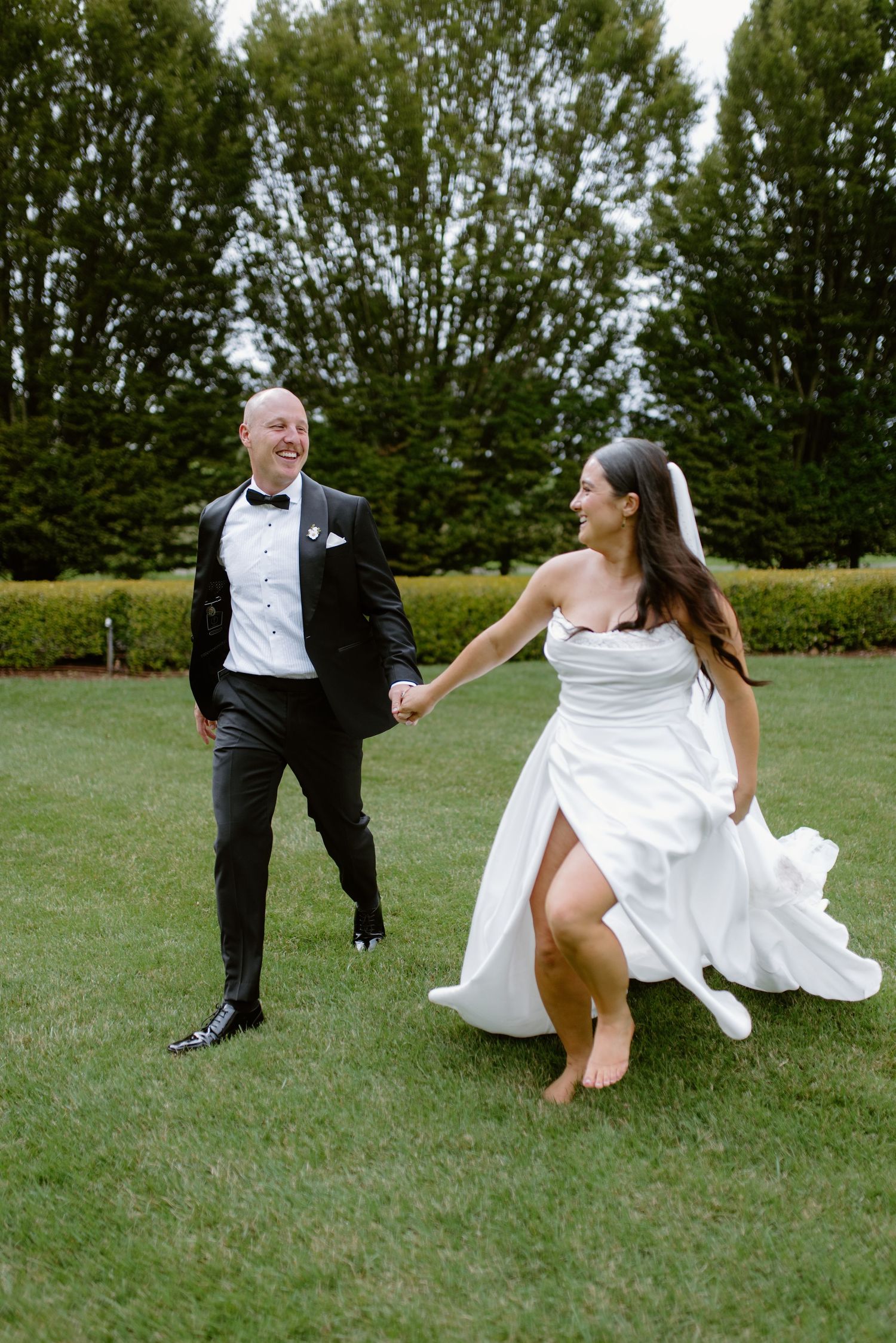 Romantic and documentary wedding photographer in Wollongong and Bowral