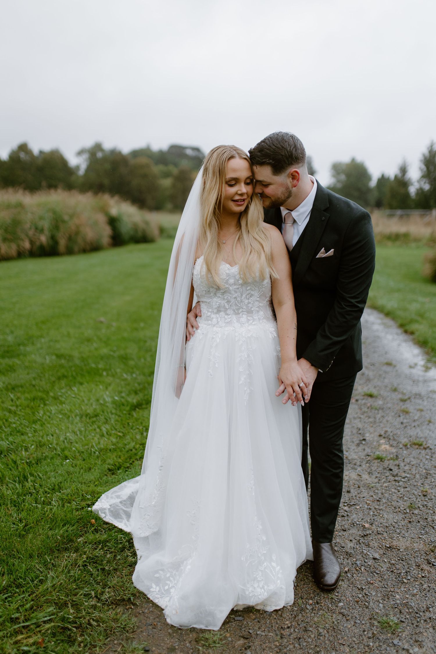 Romantic and documentary wedding photographer in Wollongong and Bowral