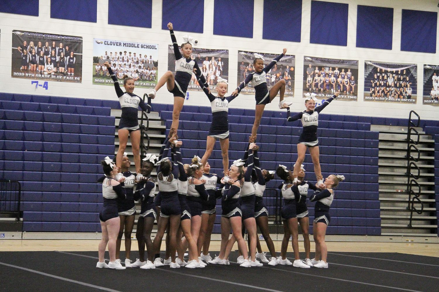 Photographer Robyn Chapman. Cheer competition. Clover middle school