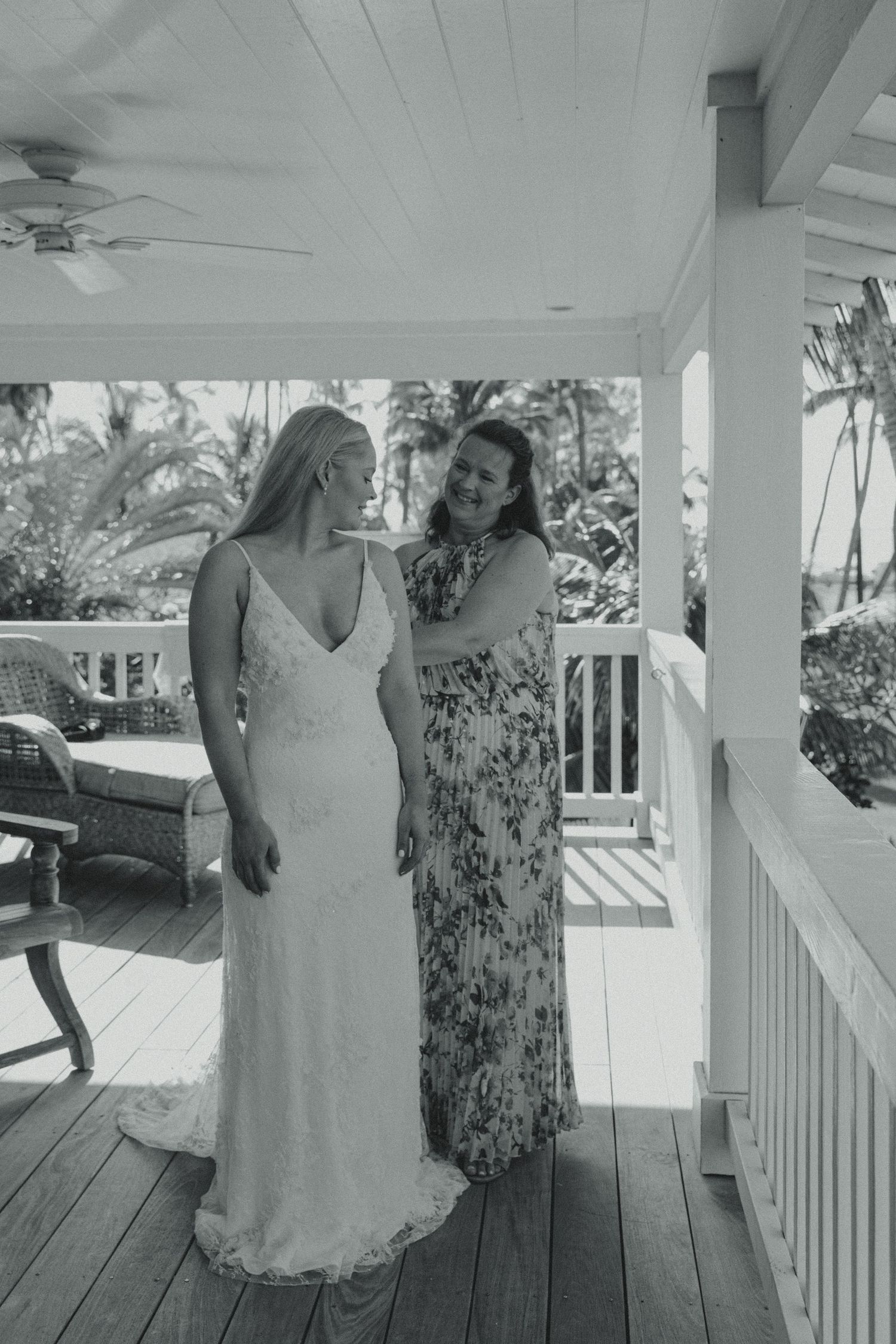 o'ahu photographer, Hawaii photographer, couples photographer, travel photographer, cinematic, storytelling, couples