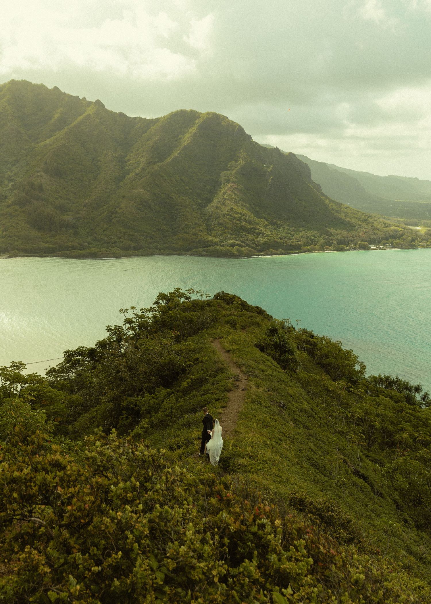 o'ahu photographer, Hawaii photographer, couples photographer, travel photographer, cinematic, storytelling, couples