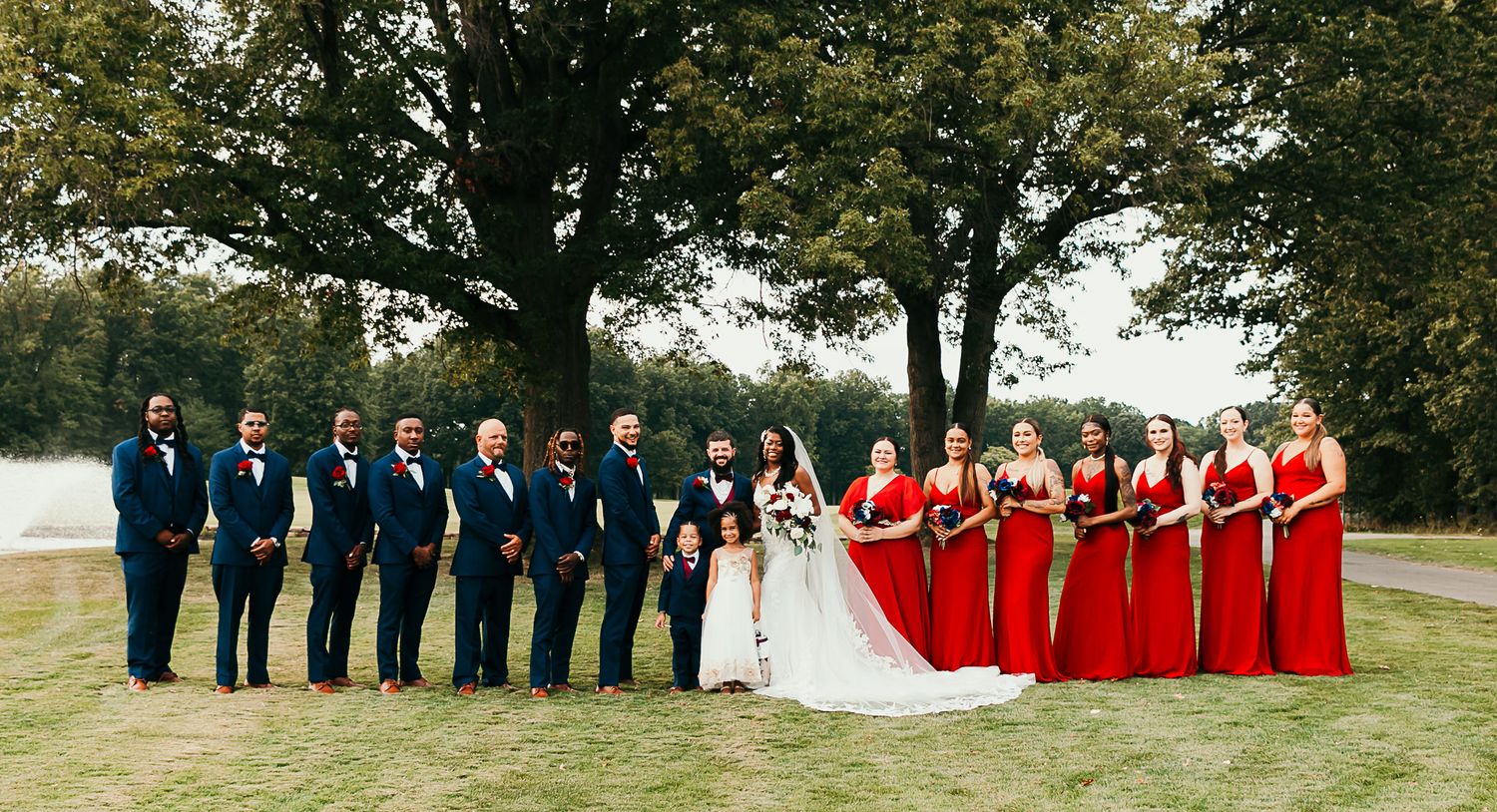 An Ohio-based photographer that specializes in wedding, Family, Seniors, and Sports photography. I'm always willing to t